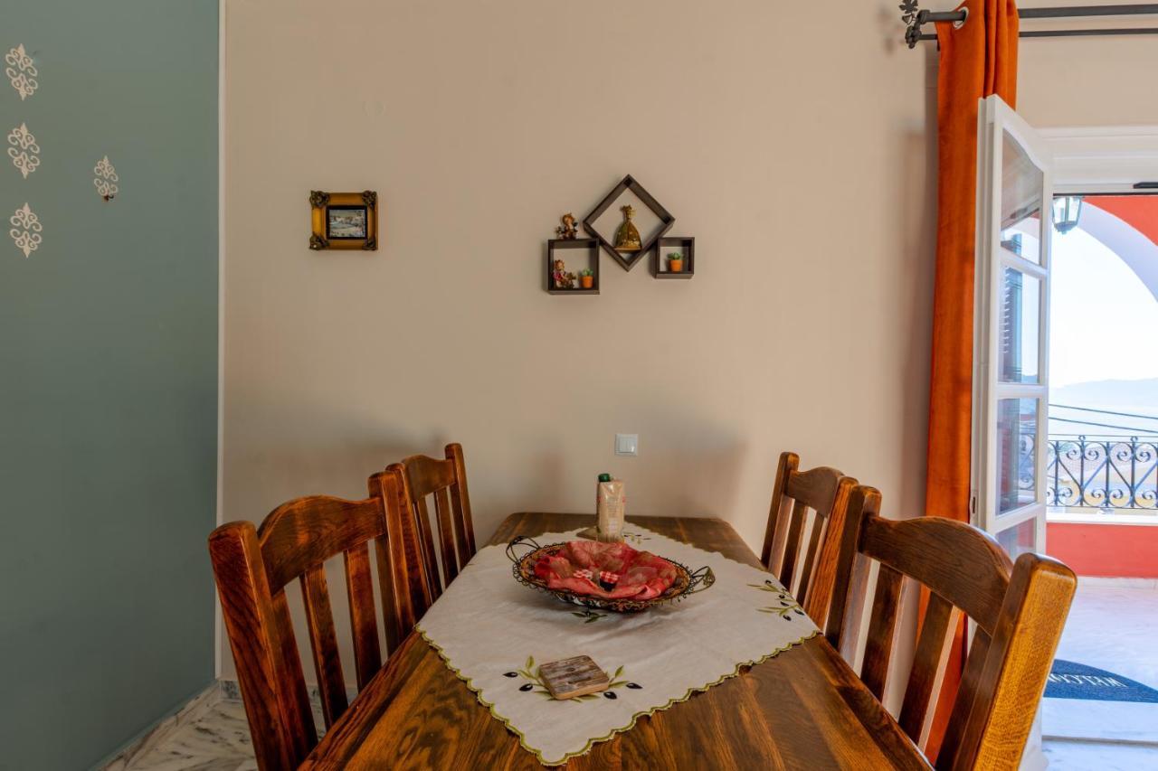 Dielino Amazing Sunset View Apartment Pentati